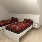 Haus Mit Terrasse Am Sonnenuntergang Tatil Evi